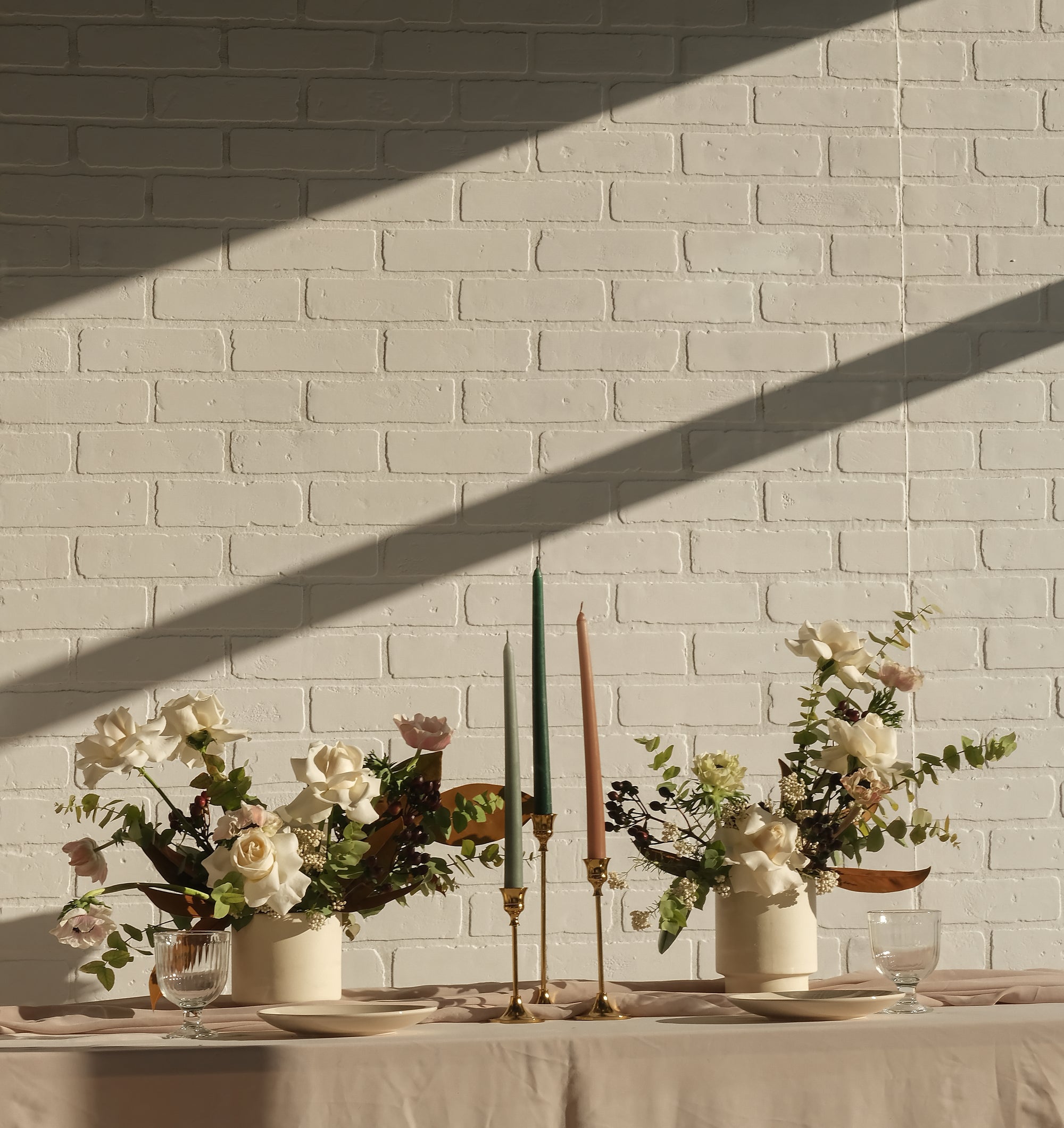 Camilia Supply Modern Pedestal Ceramic Container